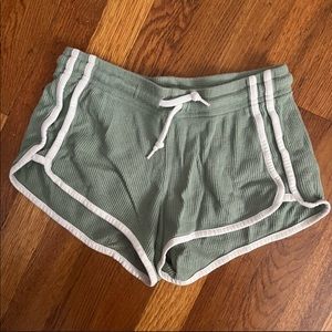 dolphin trim lounge shorts